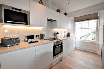 frederick place your apartment
