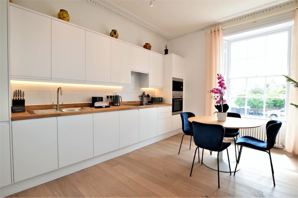 frederick place your apartment