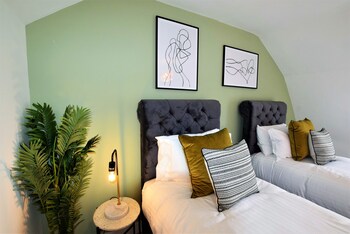 frederick place your apartment