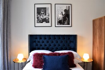frederick place your apartment