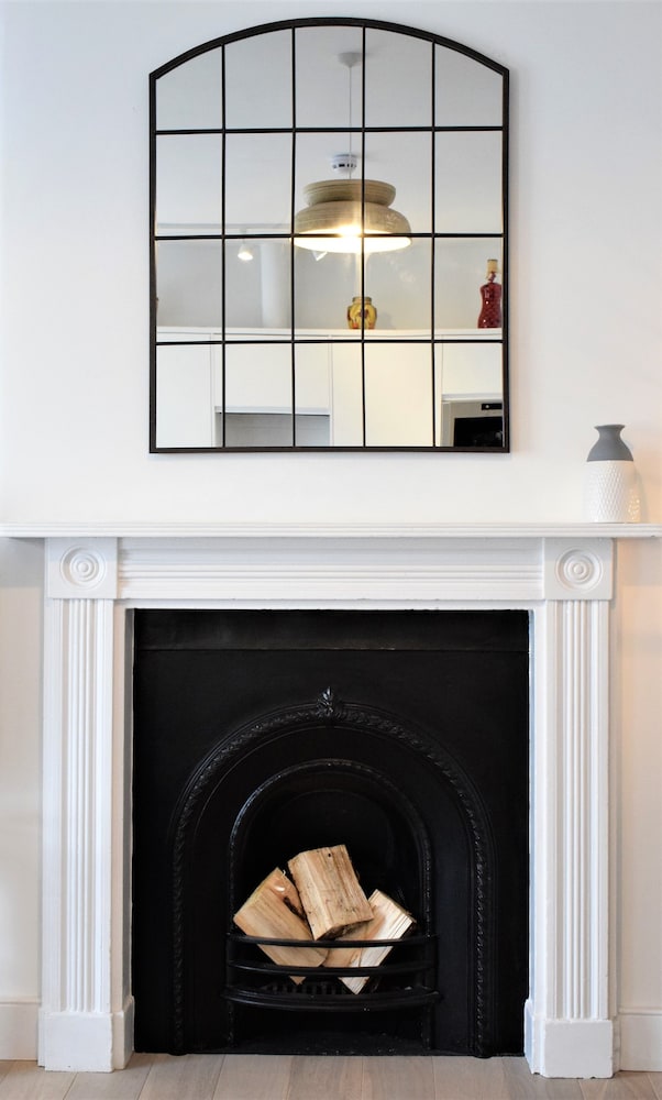 frederick place your apartment