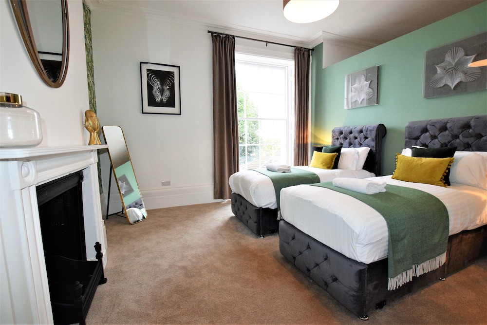 frederick place your apartment