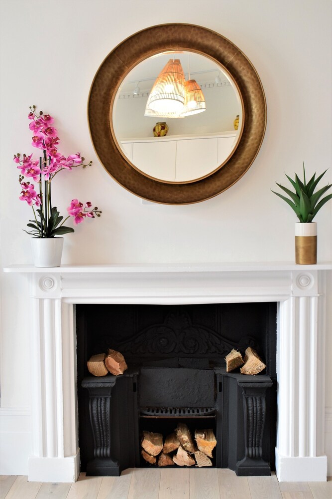 frederick place your apartment