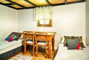 old town kanonia hostel and apartments