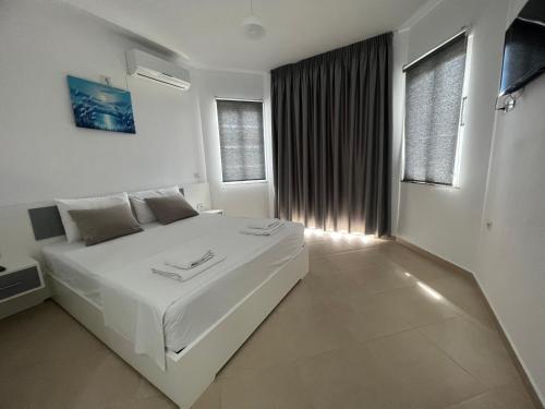 sunshine hotel