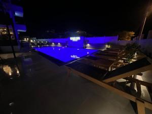 sunshine hotel