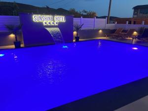 sunshine hotel