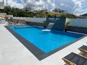 sunshine hotel
