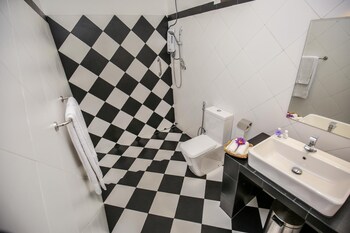 haggai tourist bangalow