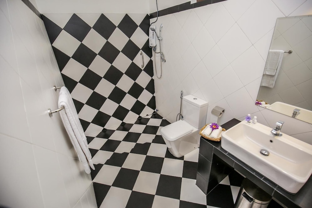 haggai tourist bangalow