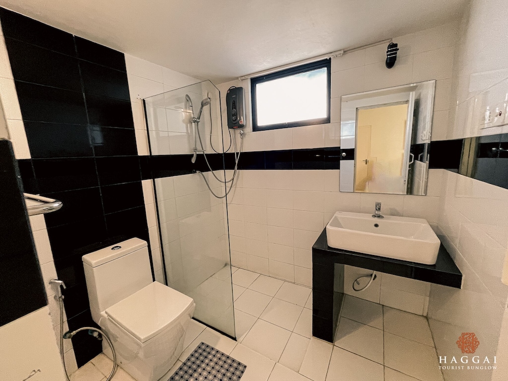 haggai tourist bangalow