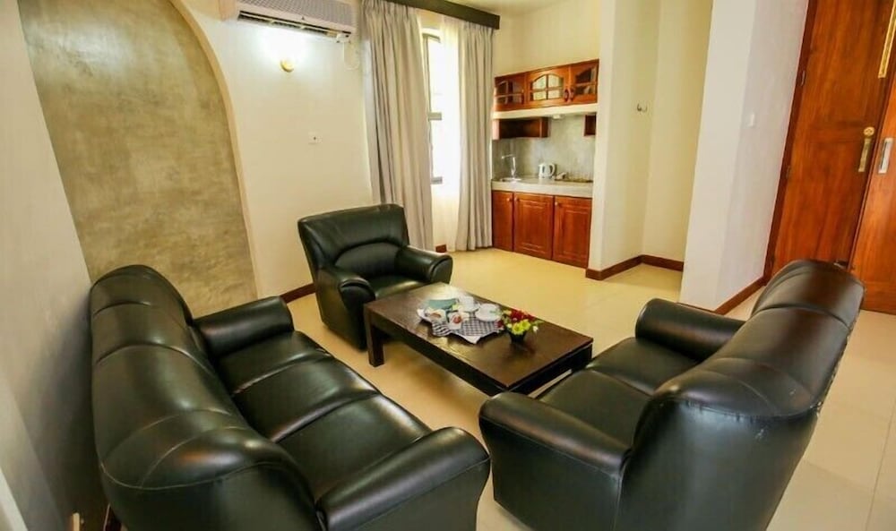 haggai tourist bangalow