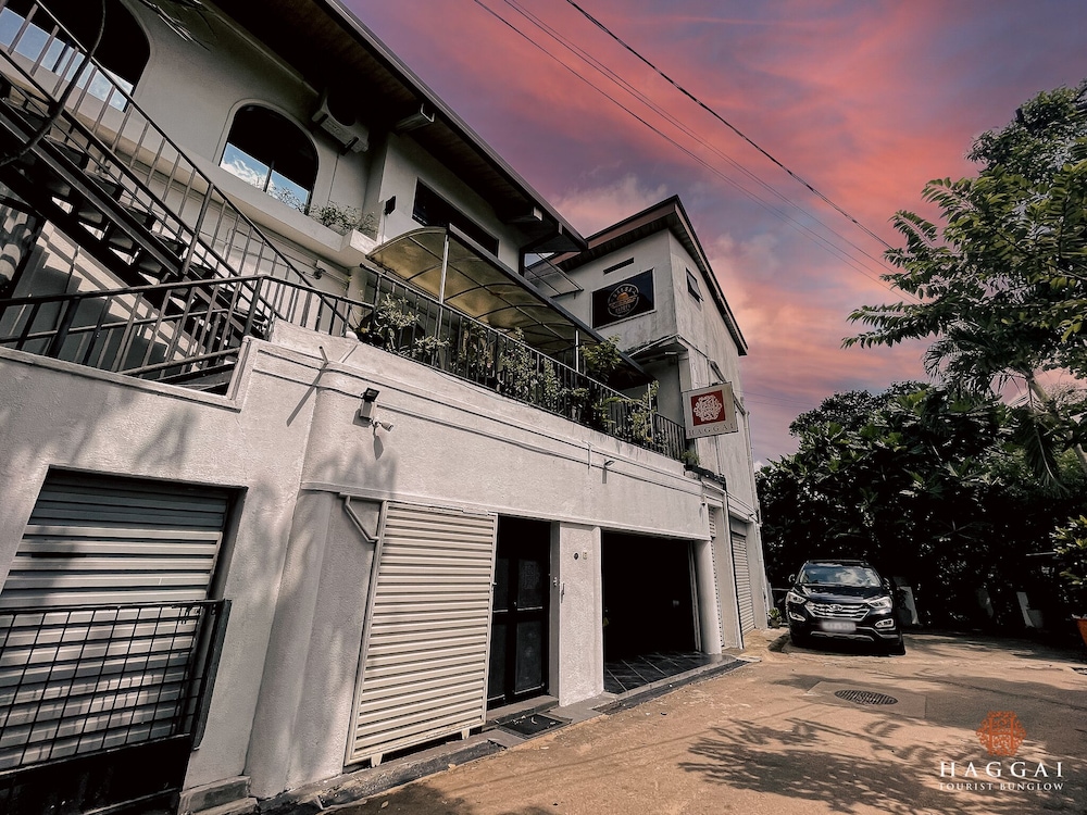 haggai tourist bangalow