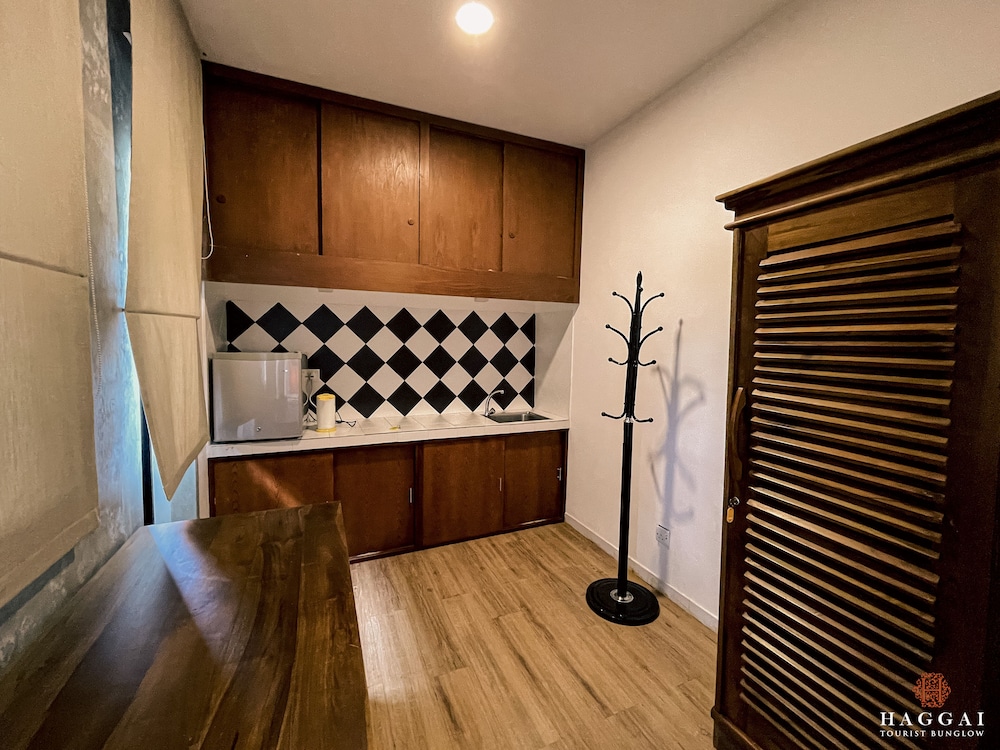 haggai tourist bangalow