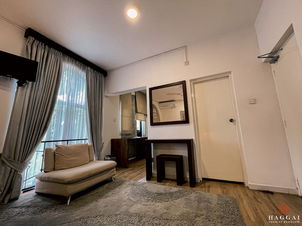 haggai tourist bangalow