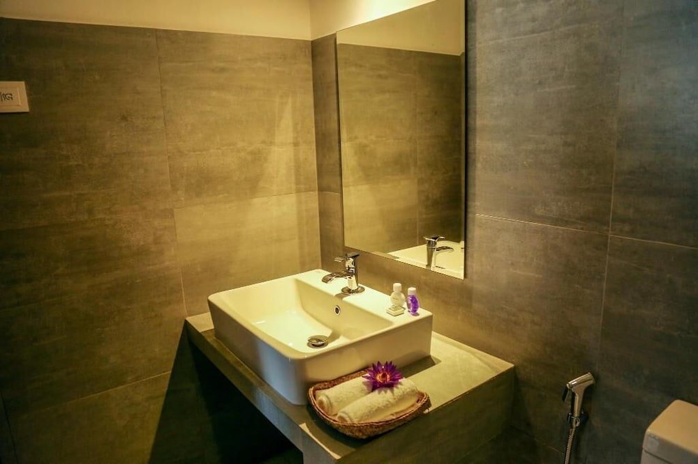 haggai tourist bangalow