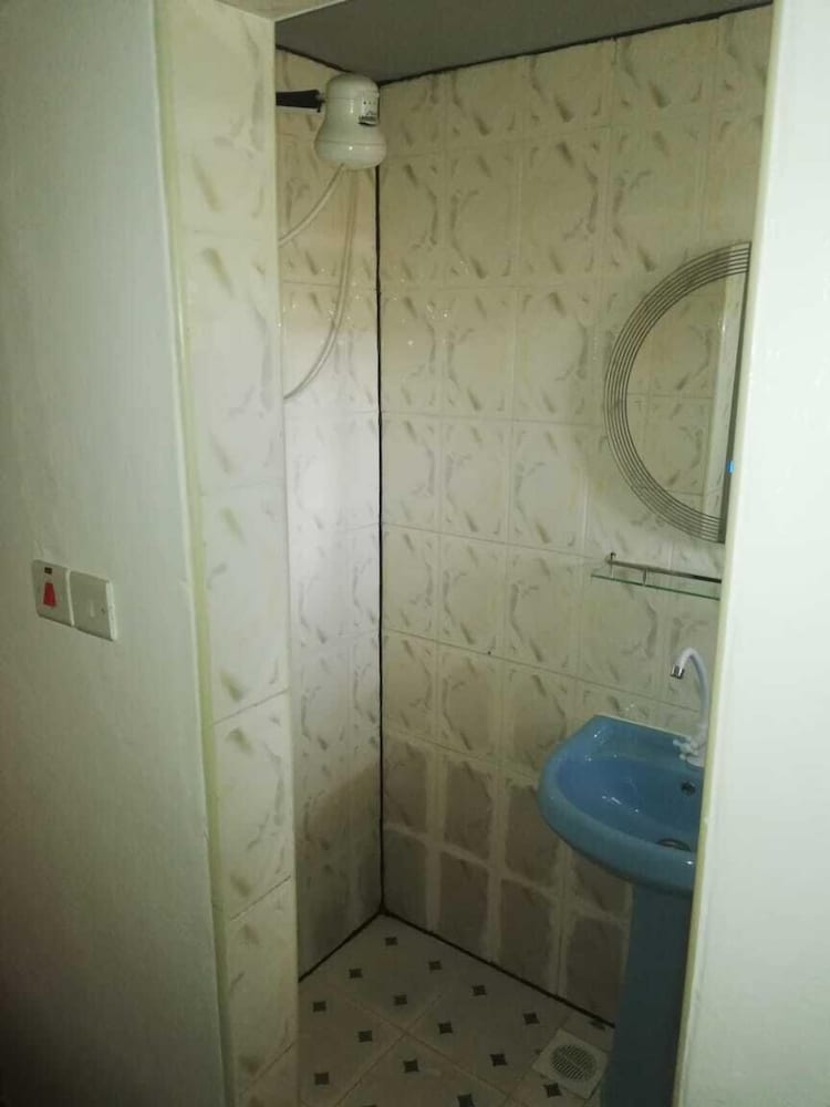 guest house hotel chrisna hostel