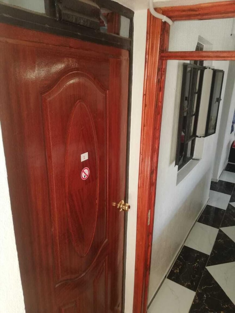 guest house hotel chrisna hostel