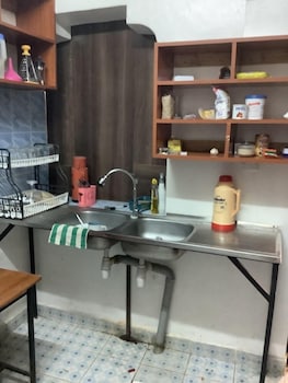guest house hotel chrisna hostel