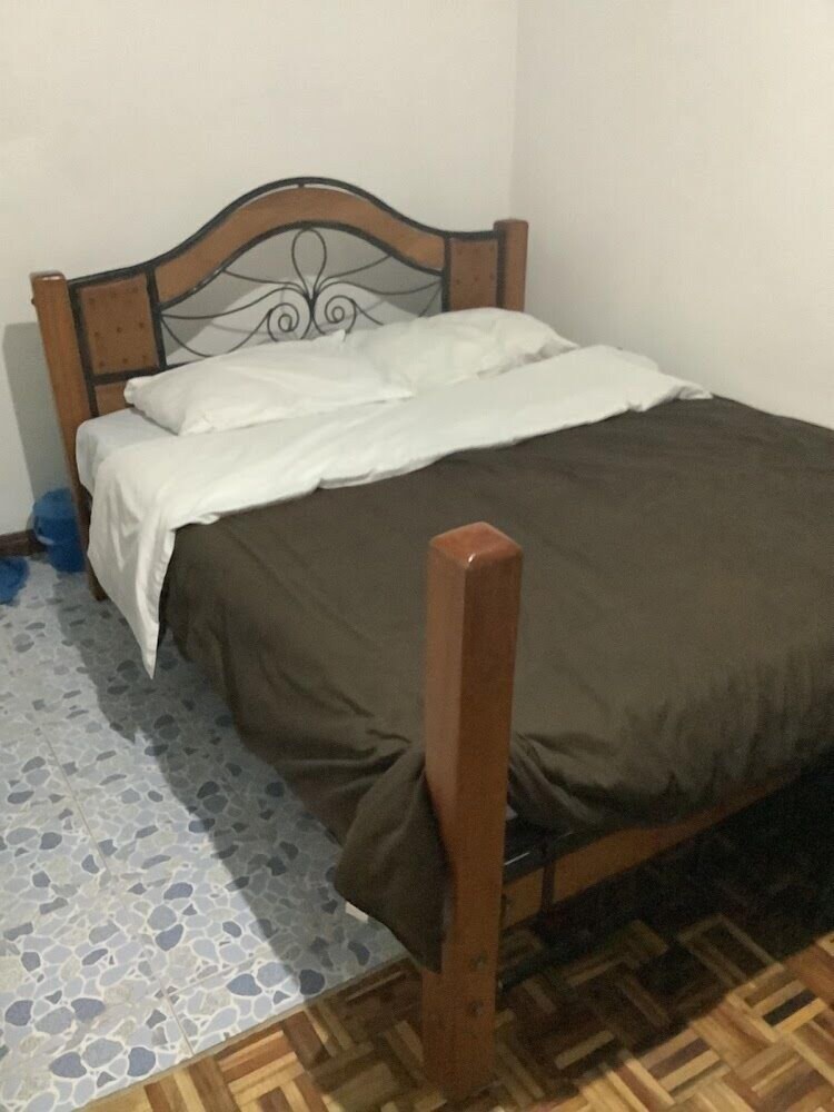 guest house hotel chrisna hostel