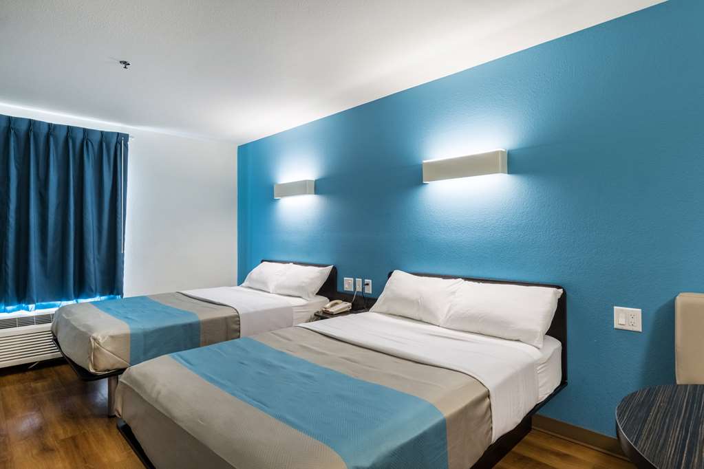 motel 6 laredo tx airport