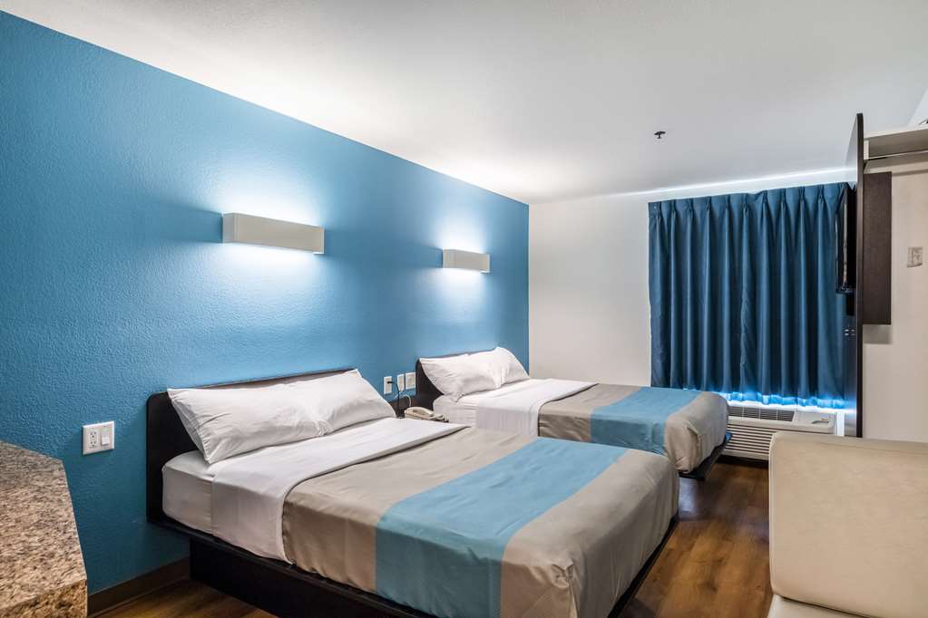 motel 6 laredo tx airport