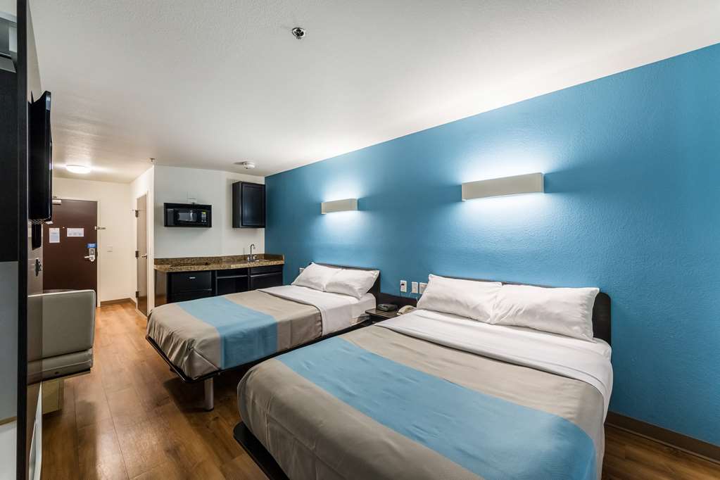 motel 6 laredo tx airport