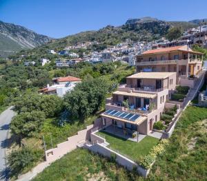 stella in the village suites