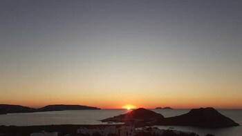 mykonos island