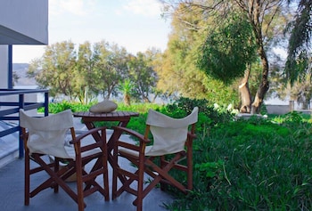 nikos sea view apts milos