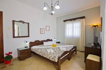 nikos sea view apts milos