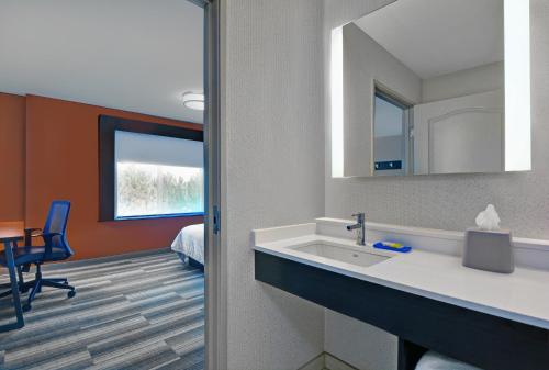 holiday inn express atmore by ihg