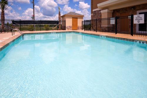 holiday inn express atmore by ihg