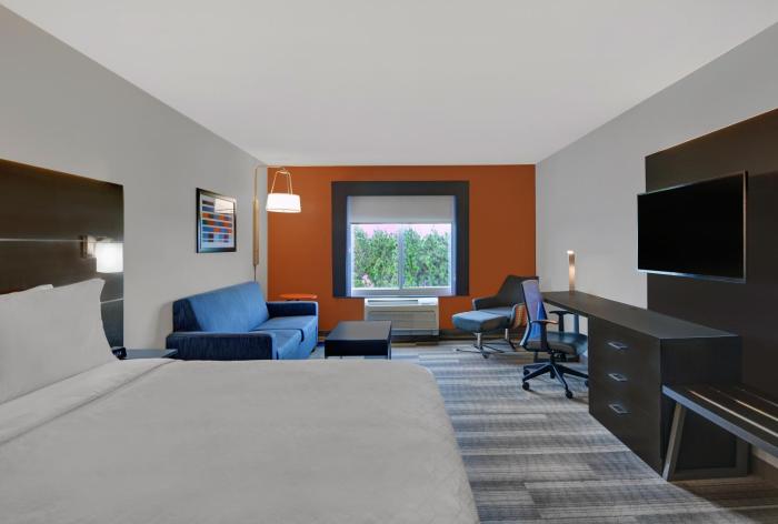 holiday inn express atmore by ihg