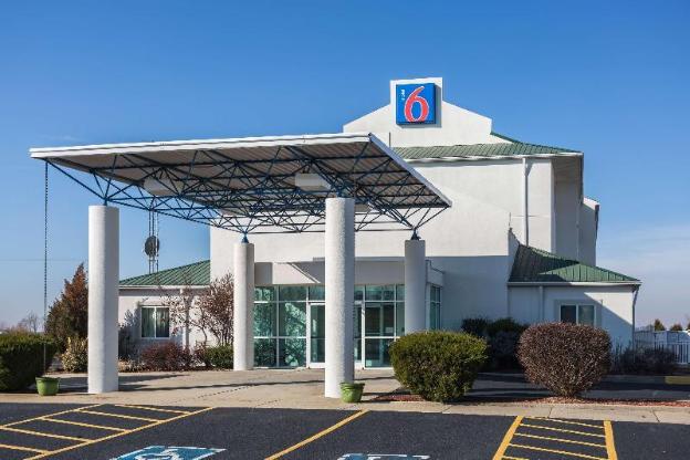 motel 6 dale in