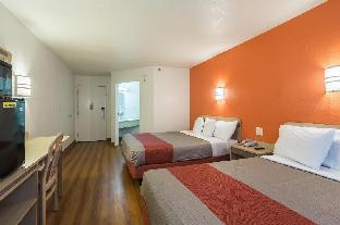 motel 6 dale in