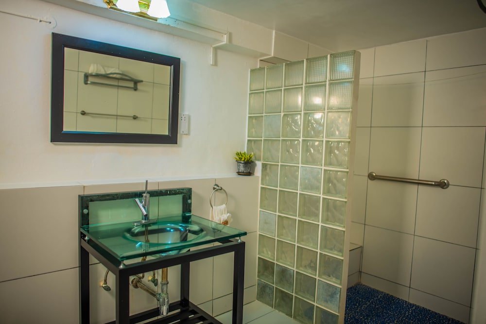 oceans edge lodge restaurant and bar c