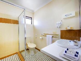 Raintree Motel,Near Anderson Park Botanical Gardens,3 star