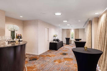 doubletree suites by hilton austin downtown capitol