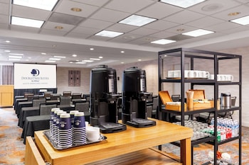 doubletree suites by hilton austin downtown capitol