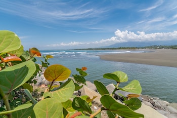 quepos