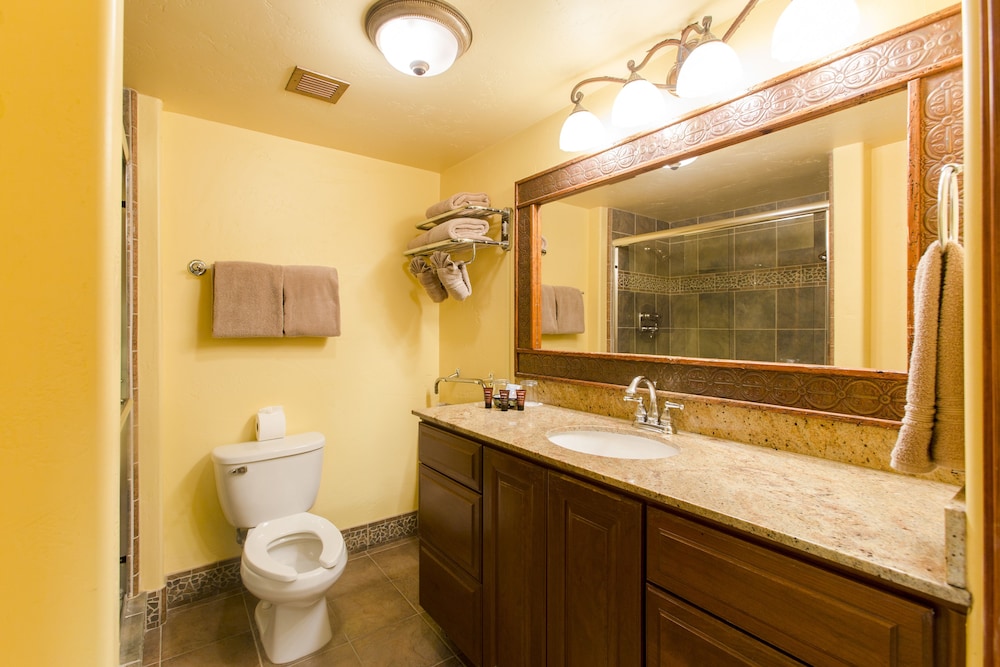 Avila La Fonda Hotel,Avila Beach>>Arroyo Grande,4 star