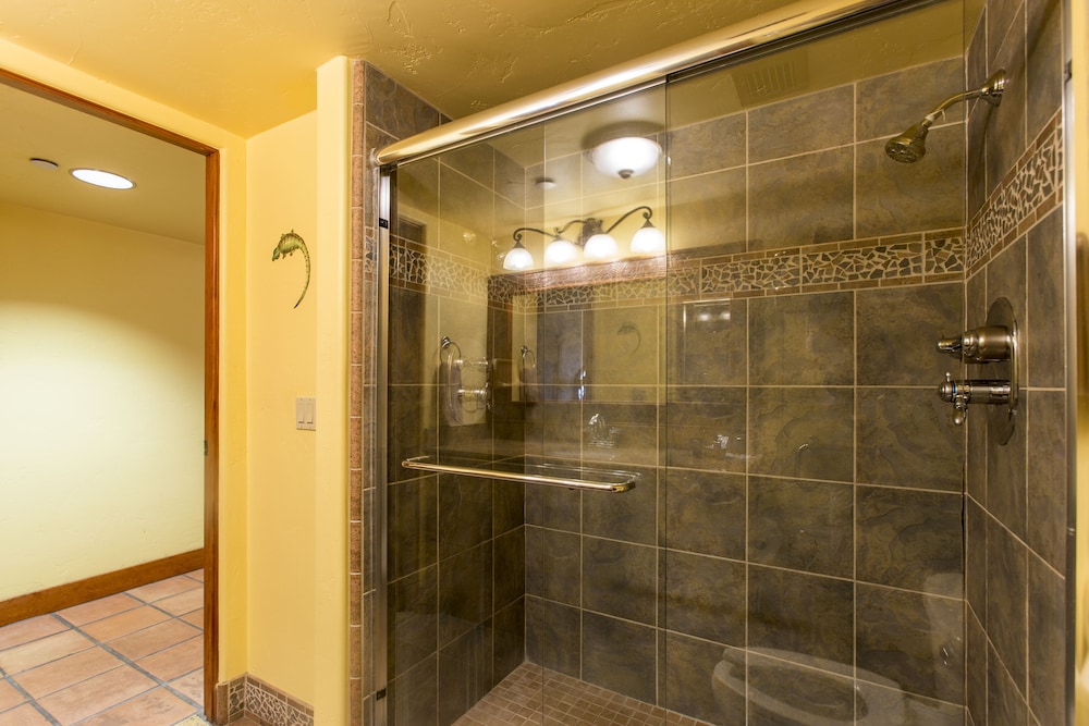 Avila La Fonda Hotel,Avila Beach>>Arroyo Grande,4 star