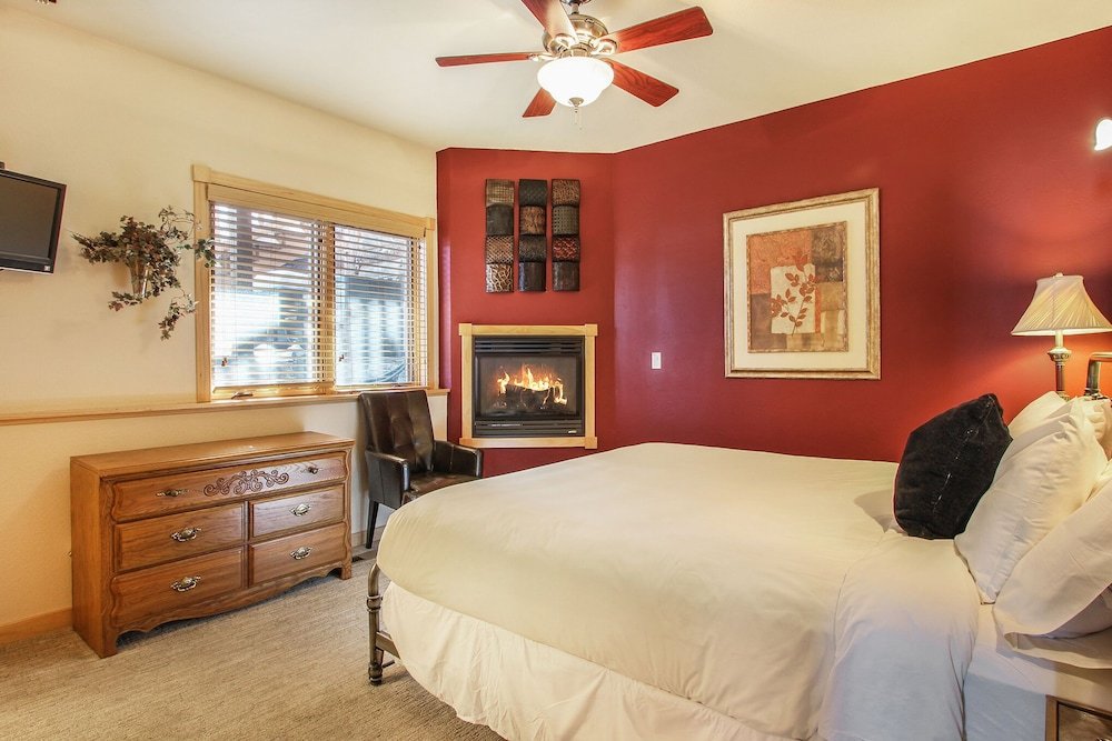 Lookout Mountain 27B - 2 Br Condo,Glacier Lodge>>Estes Park,3.5 star