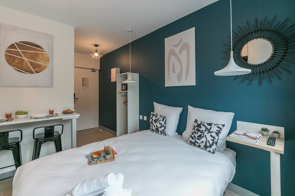 apartments ws tour eiffel nicolo