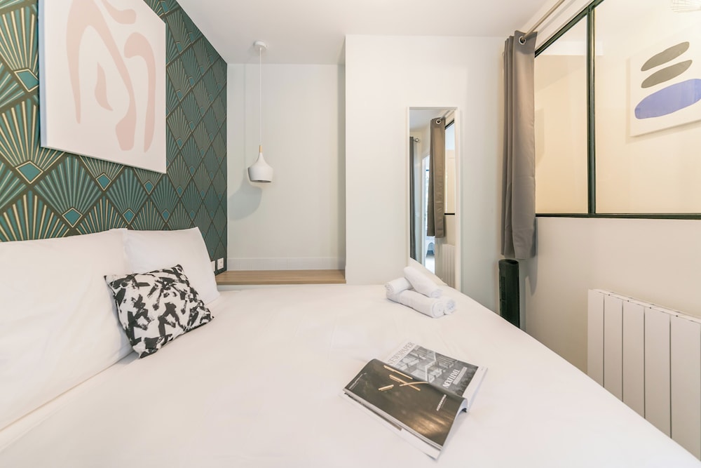 apartments ws tour eiffel nicolo