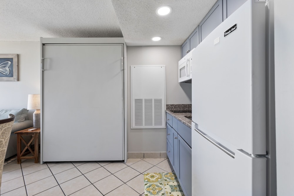 atlantica resort by hosteeva