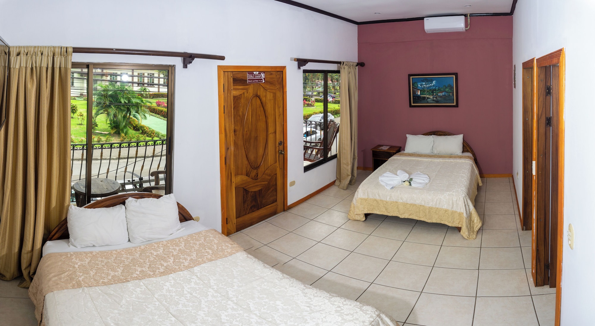 arenal hostel resort