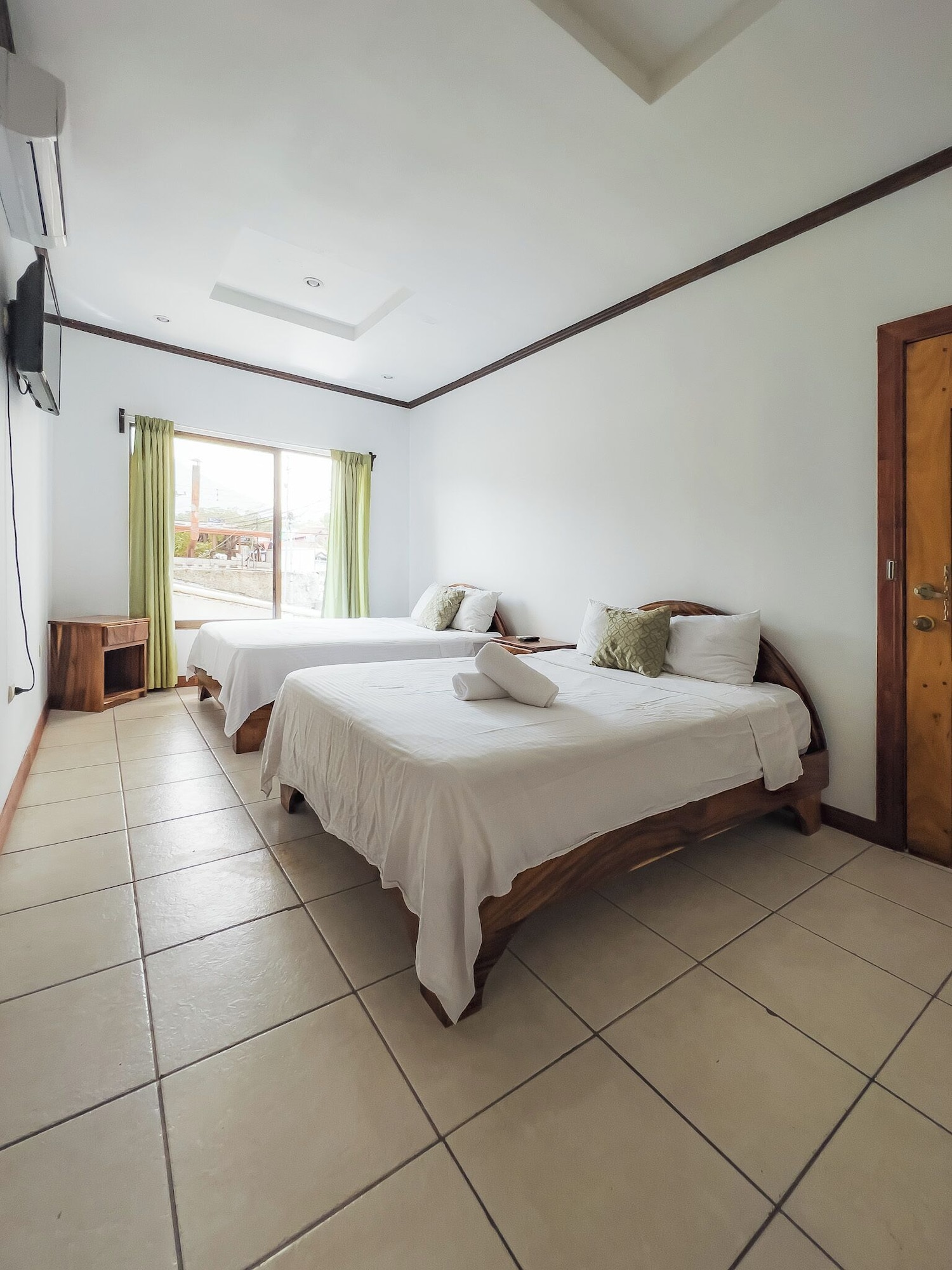 arenal hostel resort