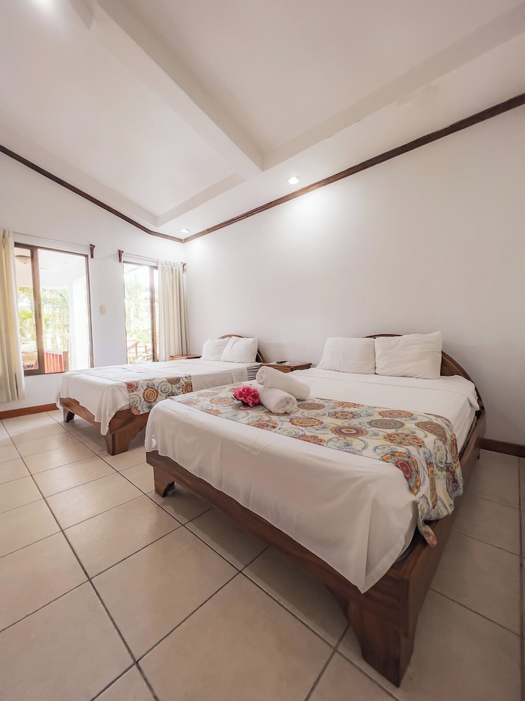 arenal hostel resort